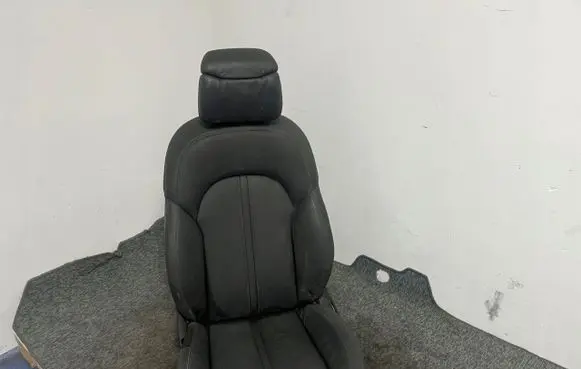 Audi A8 S8 D4 4H Front driver seat 