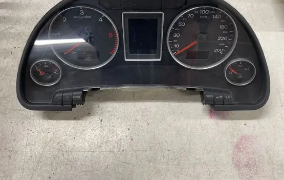 Audi A4 S4 B7 8E 8H Speedometer (instrument cluster) 8E0920901H 0263626408