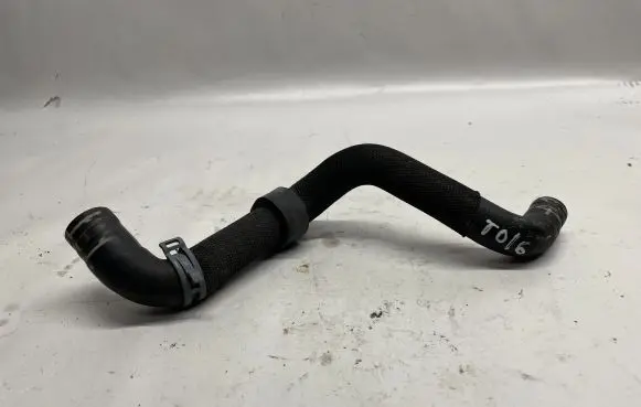Volkswagen Jetta VII Engine coolant pipe/hose