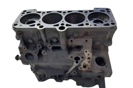 Volkswagen PASSAT B5 Engine block AFN 028103101AL