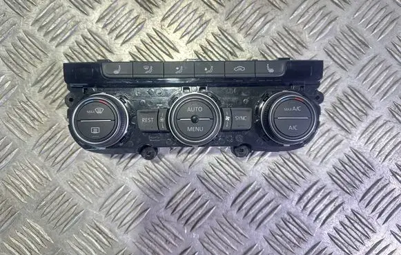 Volkswagen PASSAT B8 Climate control unit 5G0907044DP