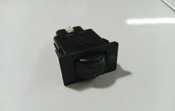Toyota Avensis T250 Headlight level height control switch 8415205051
