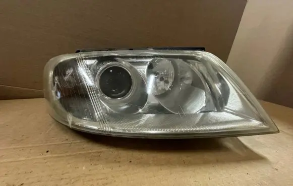 Volkswagen PASSAT B5 Headlight/headlamp 1EL00835002