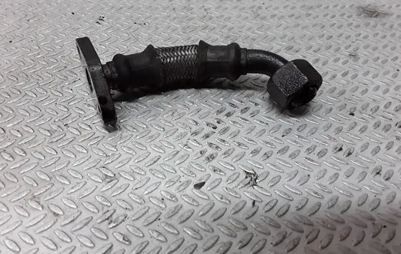 Volkswagen Golf V Turbo turbocharger oiling pipe/hose