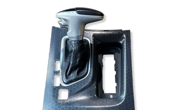 Dodge Charger Gear shifter surround trim plastic 5VF52AAAAB 5NN15DX9AB 6987910