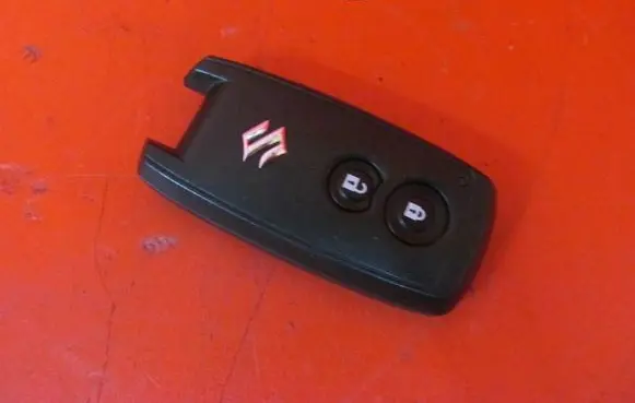 Suzuki Swift I Ignition key/card TS001