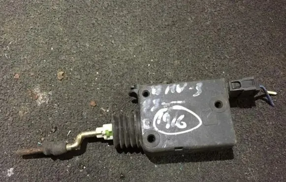 BMW 3 E36 Central locking motor 67111387610