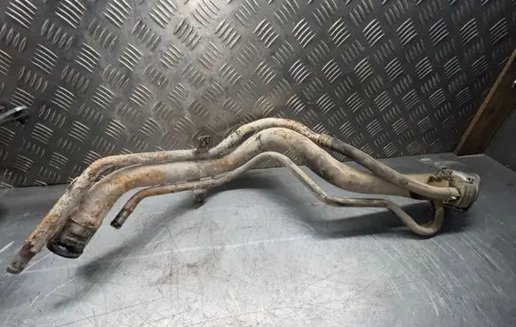 Hyundai Sonata Fuel line pipe 