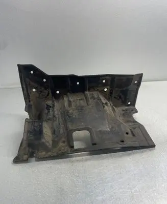 Mitsubishi Outlander Engine splash shield/under tray MN154370