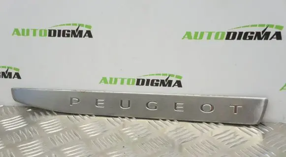 Peugeot 308 Front sill trim cover 9807062780