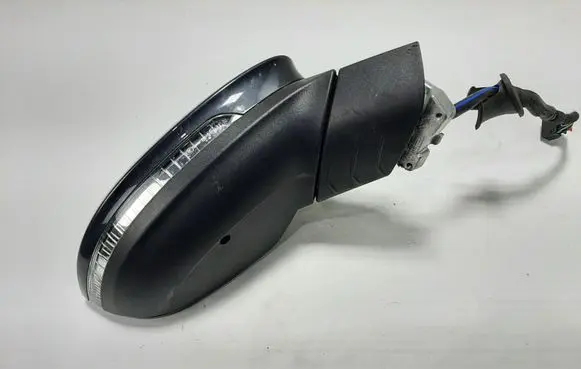 Cupra Born Front door electric wing mirror