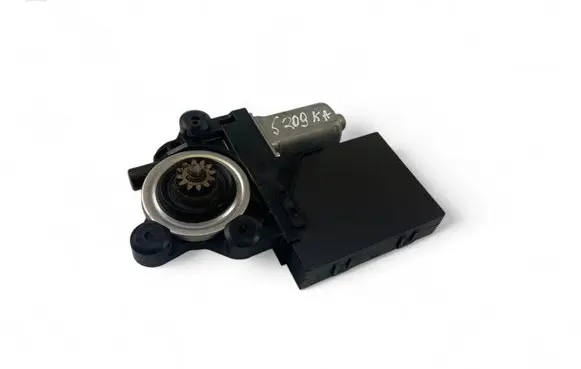 Volvo C30 Front door window regulator motor 979037100