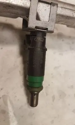 Ford Focus Fuel injector 98MFBB 9F593