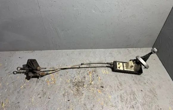 Mini One - Cooper R50 - 53 Gear shifter/selector 