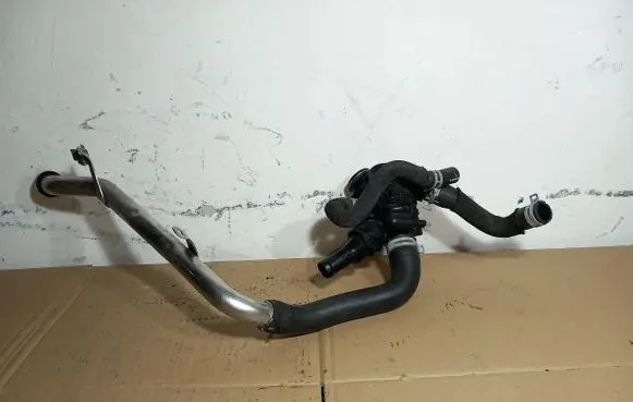 Mercedes-Benz A W176 Thermostat housing A2602000900