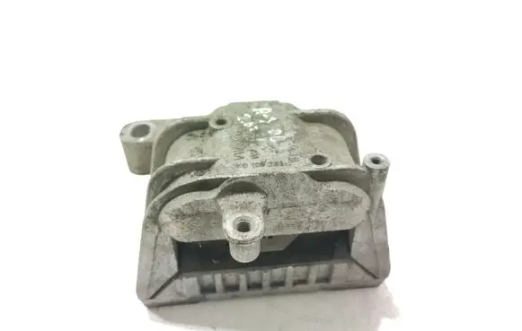 Audi A3 S3 8V Engine mount bracket 1K0199262