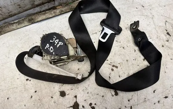 Opel Zafira A Front seatbelt