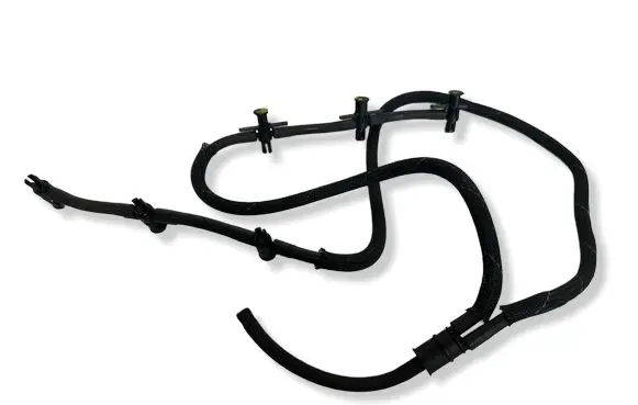 Audi Q7 4L Fuel injector supply line/pipe 68238918AB