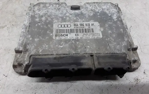 Audi A3 S3 8L Engine control unit/module 06A906018