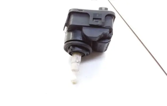 Volkswagen Golf III Headlight level adjustment motor 1H0941295C 00728200
