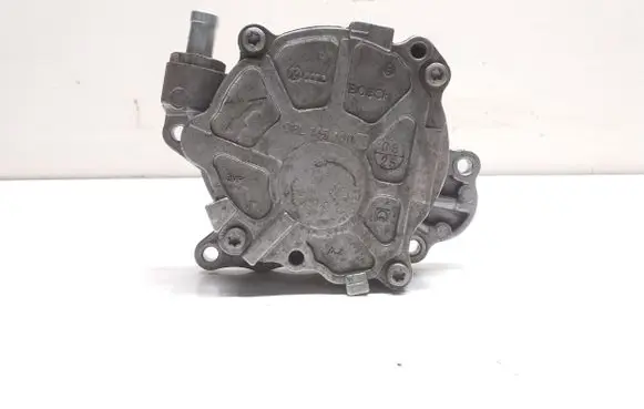 Audi A4 S4 B8 8K Vacuum pump 03L145100