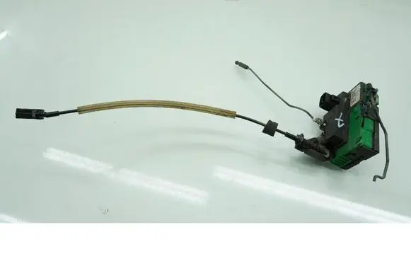 Volvo V70 Front door lock