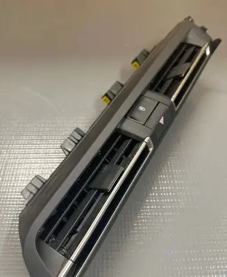 Peugeot 508 II Dash center air vent grill 9813436277