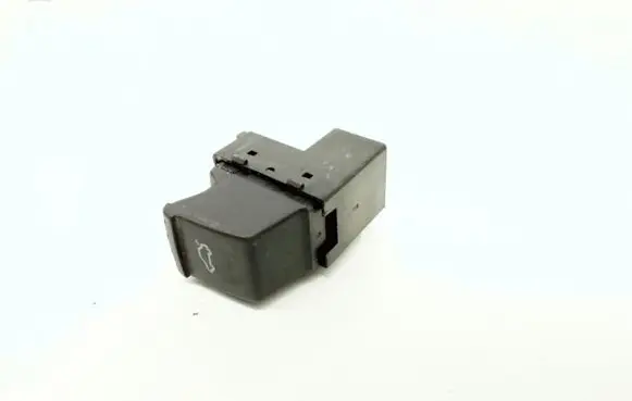 Tailgate opening switch