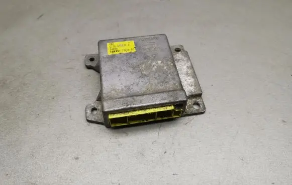 Mazda Premacy Airbag control unit/module C17657K30B