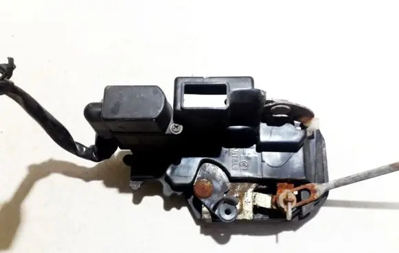 Mazda 626 Front door lock