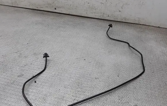 Coolant pipe/hose