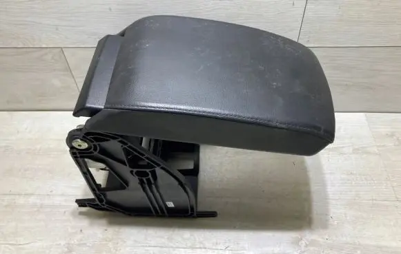 Skoda Octavia Mk3 (5E) Armrest 5E0864207