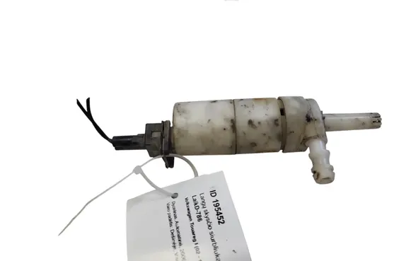 Volkswagen Touareg I Windscreen/windshield washer pump