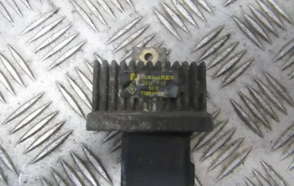 Renault Espace II Glow plug pre-heat relay