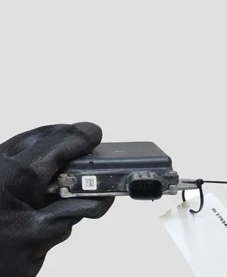 Lexus NX Blind spot module 2013DJ8859 A2C7420830700