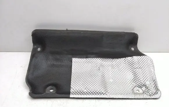 Volvo XC60 Heat shield in engine bay P31353956