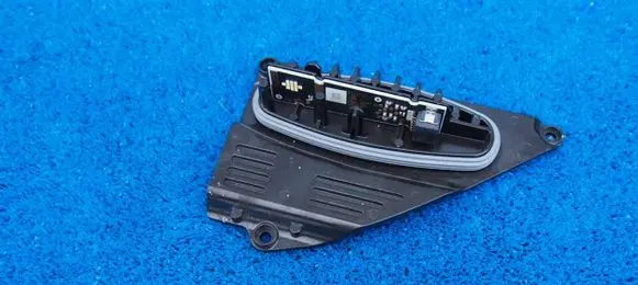 Volkswagen Multivan T6 LED ballast control module 90166088