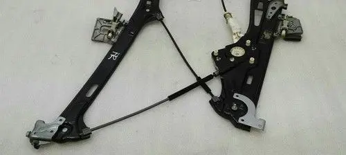 Mercedes-Benz CLS C219 Front door window regulator with motor A2197201046