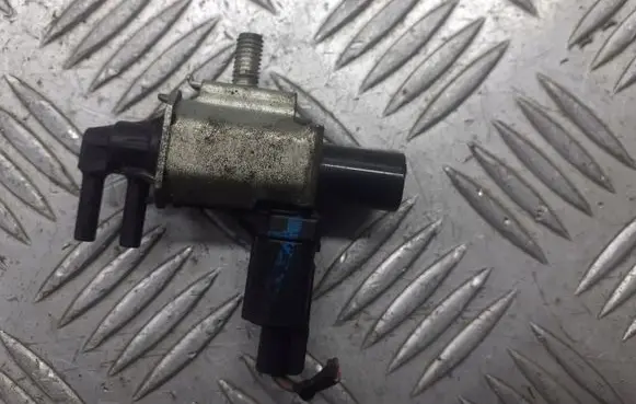 Ford Mondeo MK IV Valve vacuum 4M5G-9A500-NB