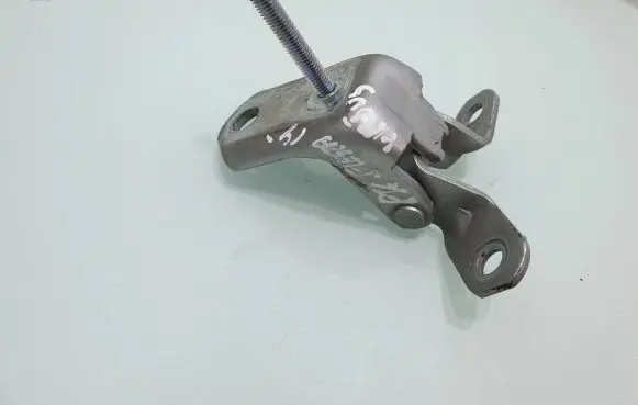 Ford Fiesta Front door upper hinge 170A0D4E