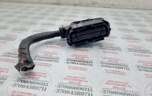 Volkswagen Fox ABS module connector plug 3C0973038