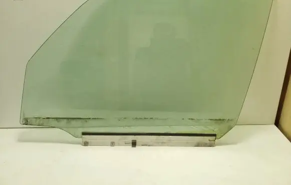 Opel Meriva A Front door window glass four-door 