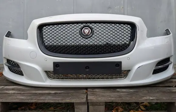 Jaguar XJ X351 Front bumper