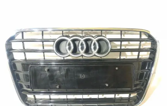 Front bumper upper radiator grill