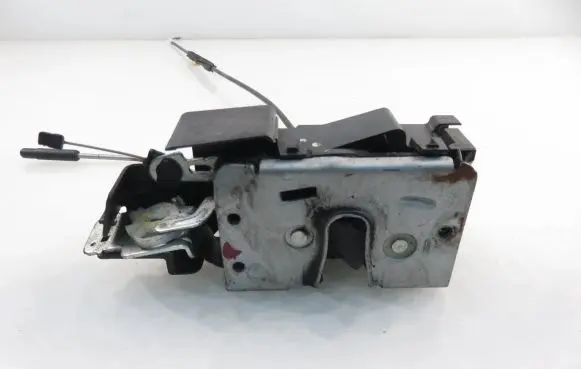 Volkswagen Fox Front door lock