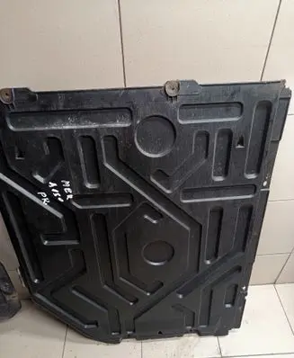 Mercedes-Benz A W168 Center/middle under tray cover A1686190438
