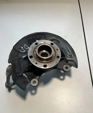 Front wheel hub
