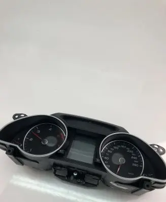 Speedometer (instrument cluster)