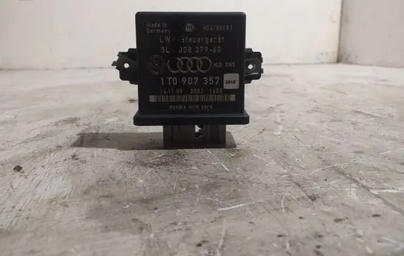 Skoda Octavia Mk2 (1Z) Light module LCM 1T0907357