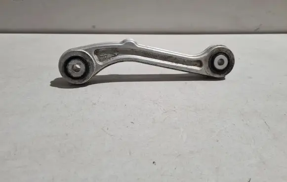 Maserati Ghibli Rear upper control arm/wishbone 670007252